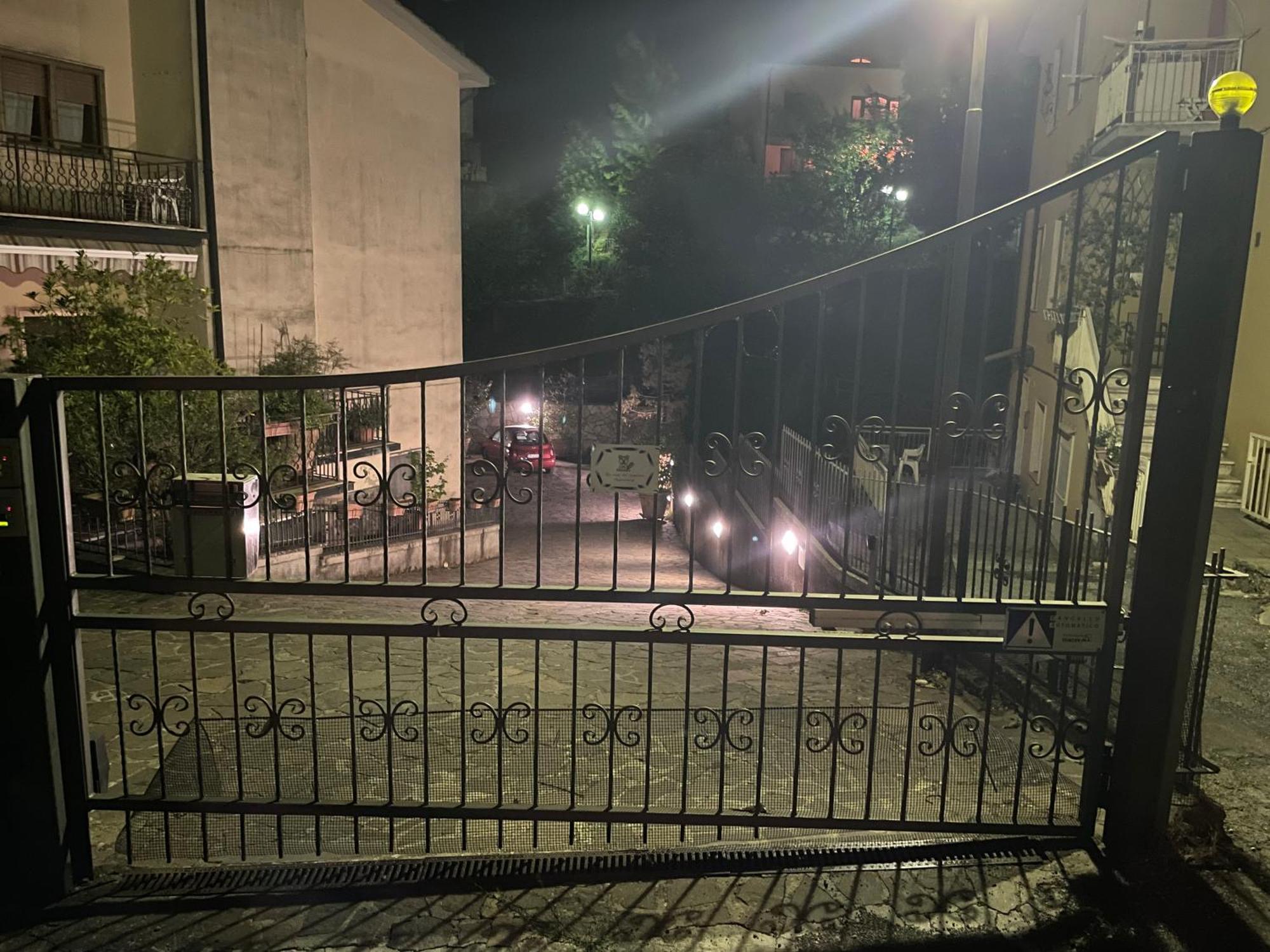Casa Del Castorino Apartment Abbadia San Salvator Ngoại thất bức ảnh